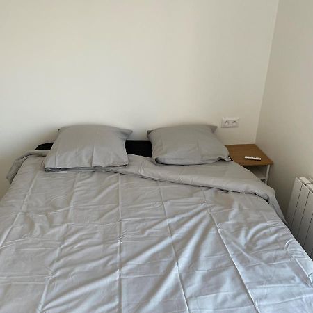 Appartement 2 Chambre Drancy Exteriör bild