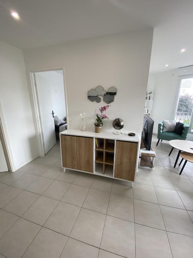 Appartement 2 Chambre Drancy Exteriör bild
